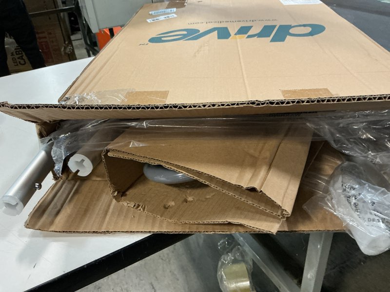 Condition photo showing Good Condition for Walker Adlt 2but w/5 whl.1/ea