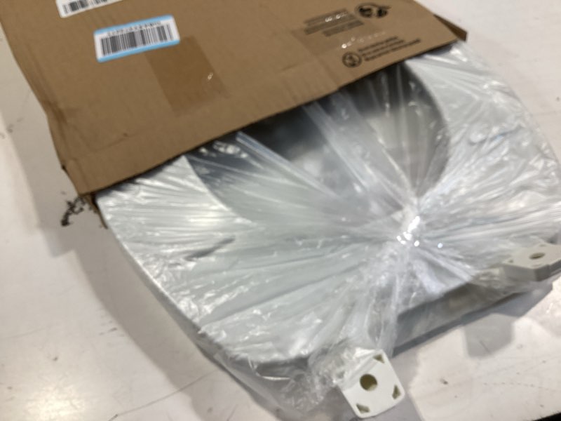Condition photo showing Good Condition for bemis 70 durable plastic toilet seat, round, white