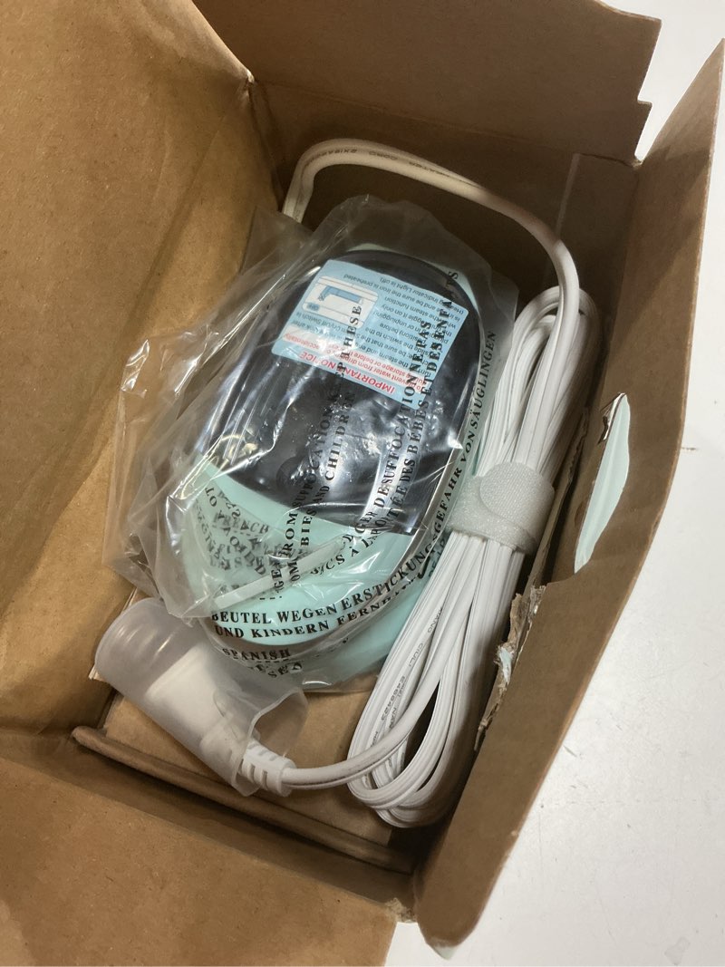 Condition photo showing Good Condition for Travel Iron Mini with Steam for Clothes with Dual Voltage, Portable Mini Ironing Machine with Non-Stick Soleplate, Small Iron for Sewing, Quilting and Handcraft Celadon Standard