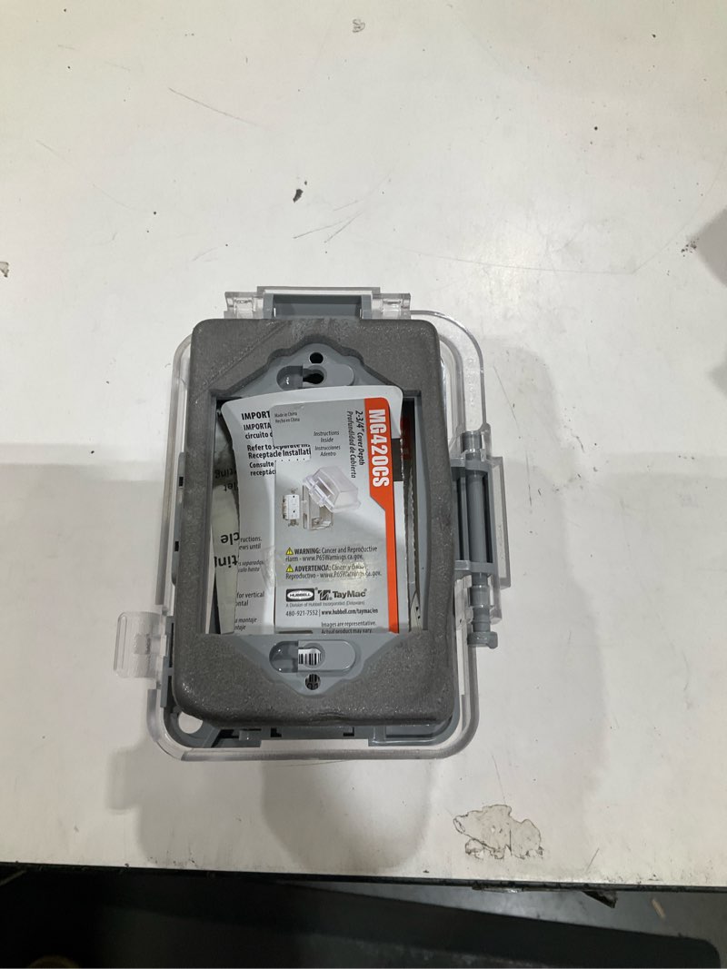 Condition photo showing Good Condition for hubbell 1 -gang rectangle clear metal electrical box cover