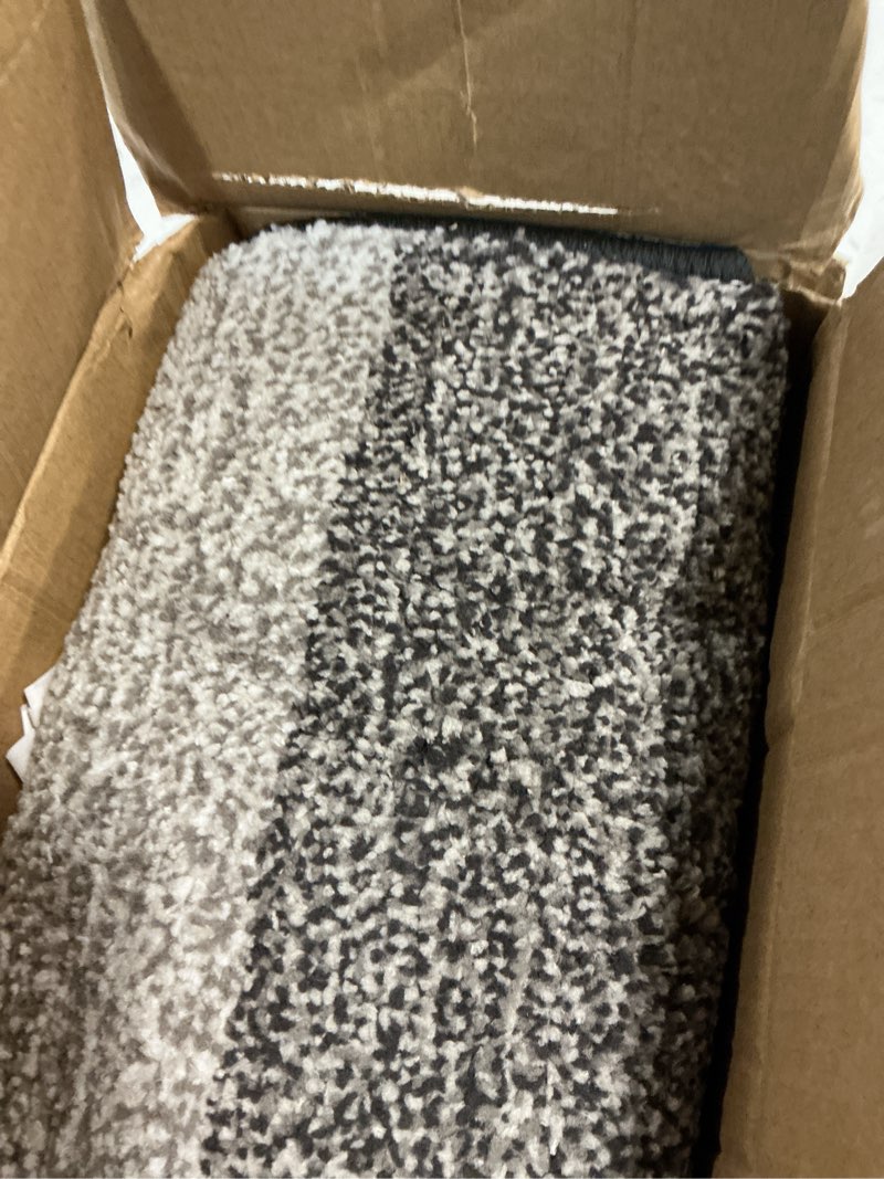 Condition photo showing Good Condition for kitinjoy indoor outdoor door mat, 32x20 non-slip absorbent dirt trapper, low-profile washable inside entrance front floor mat, sturdy soft entry doormats for entryway, grey 32'' x 20'' grey