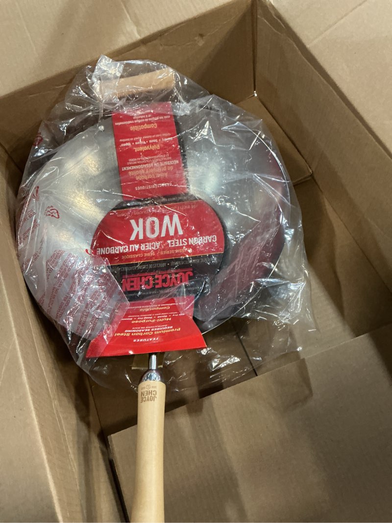 Condition photo showing New/Like New for JOYCE CHEN Classic Series 14-Inch Carbon Steel Wok with Birch Handles