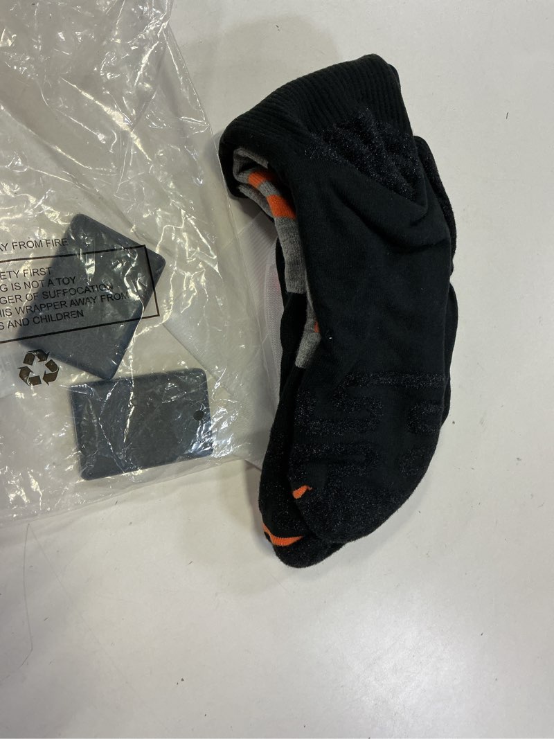 Condition photo showing Good Condition for VEVOR Heated Socks, Small Size, 5000mAh Battery Rechargeable Heating Socks with 4 Heating Levels, Electric Heated Sock with APP Control for Men Women, Foot Warmer for Hunting Riding Camping Hiking Large