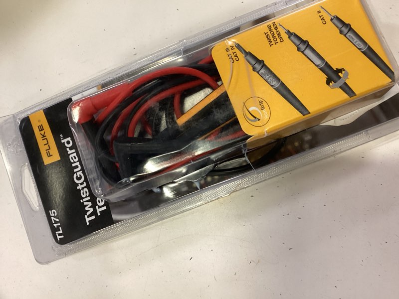 Condition photo showing Good Condition for fluke tl175 twistguard test leads