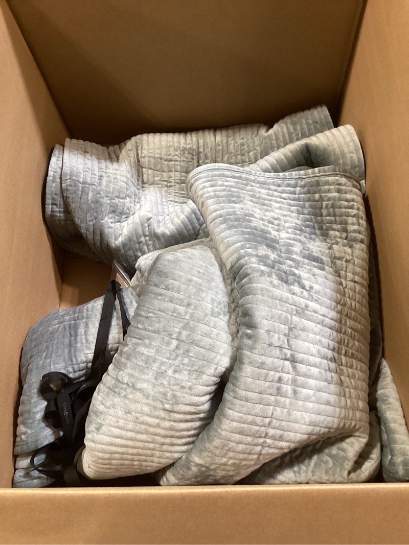 Condition photo showing Good Condition for utopia bedding fleece blanket king size ash grey 300gsm luxury fuzzy soft anti-static microfiber bed blanket (90x102 inch) king (90x102 inch) ash grey