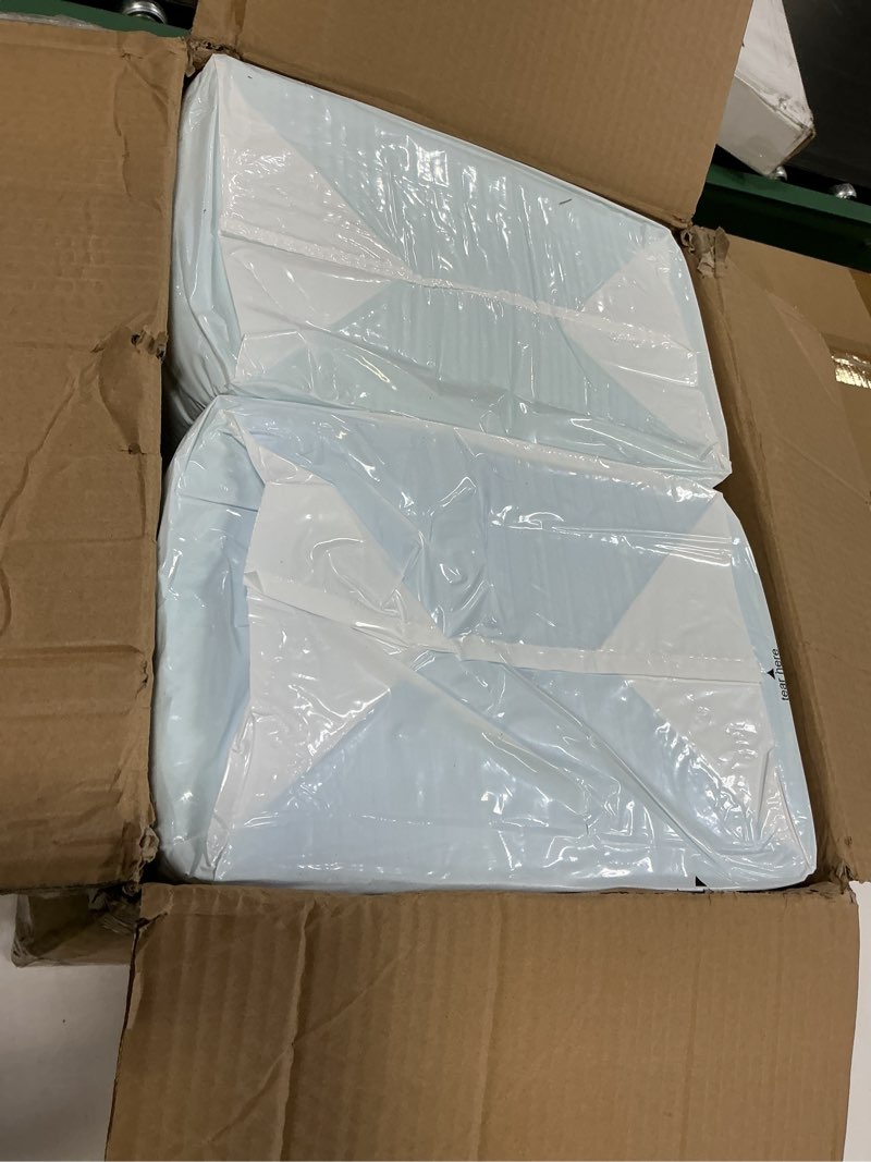 Condition photo showing New/Like New for Best Pet Supplies XL (36 x 28 Inches) Puppy Pads 100 Count - Super Absorbent Dog Training Pads, Quick-Dry, Odor Control, Disposable Pee Pads, Leak-Proof Wee Wee Pads for Indoor Dogs – Baby Blue Blue 100 Count X-Large (36 x 28 Inches)