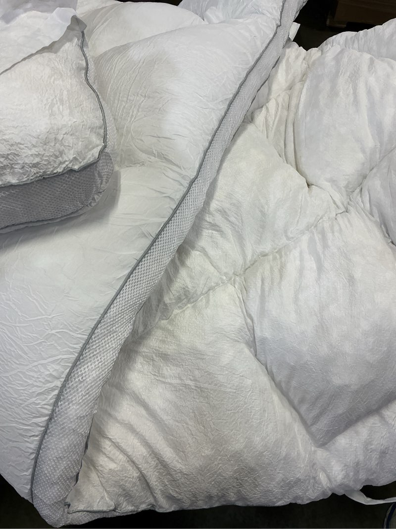 Condition photo showing As Is for (Similar)Decroom 3 Inch Memory Foam Mattress Topper Queen for Back Pain Relief, Filled with Breathable Memory Foam Pillow Topper Soft Fluffy Supportive Bed Mattress Pad, 80x60x3 in Queen White