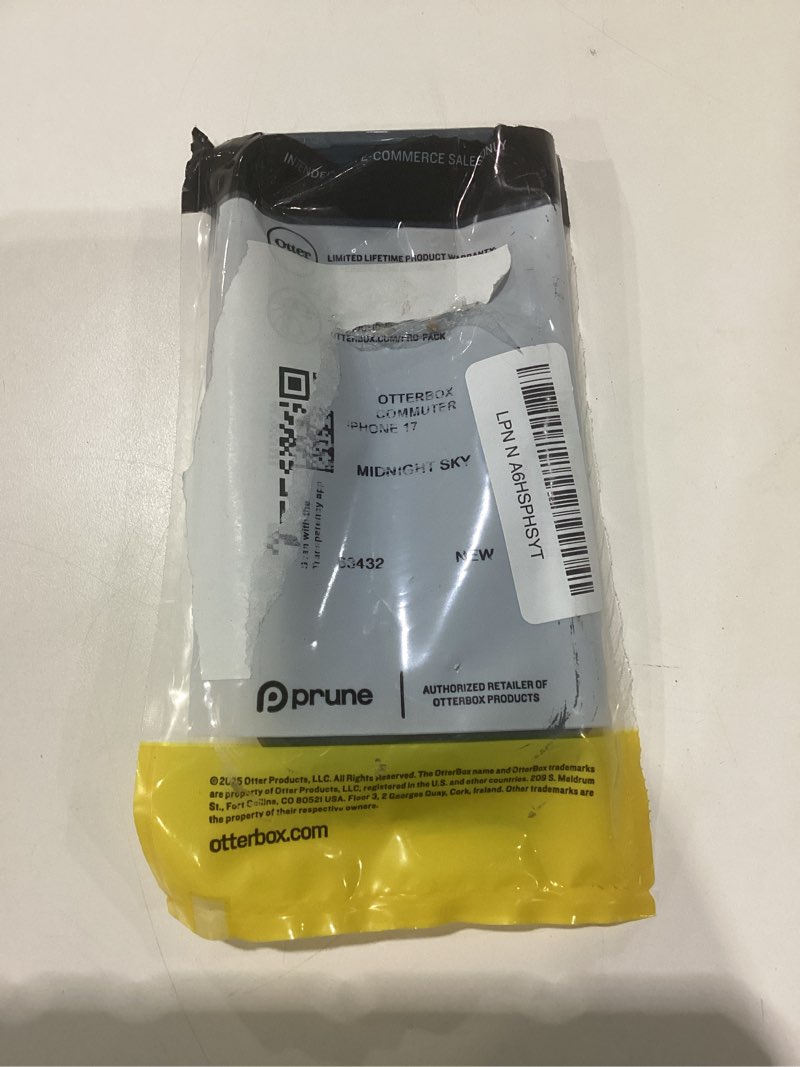 Condition photo showing Good Condition for otterbox iphone 17 (only) – commuter series case – built-in magsafe – thin, dual-layer, pocket-frien