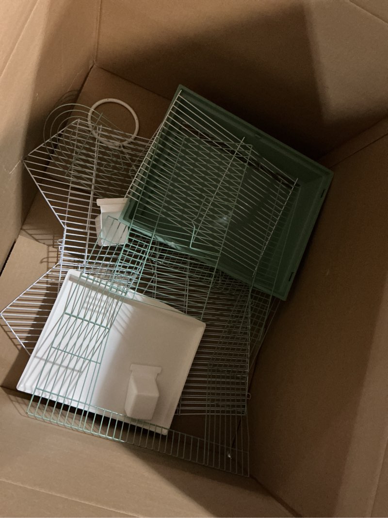 Condition photo showing Good Condition for Prevue Hendryx SP1720-4 Shanghai Parakeet Cage, Green and White