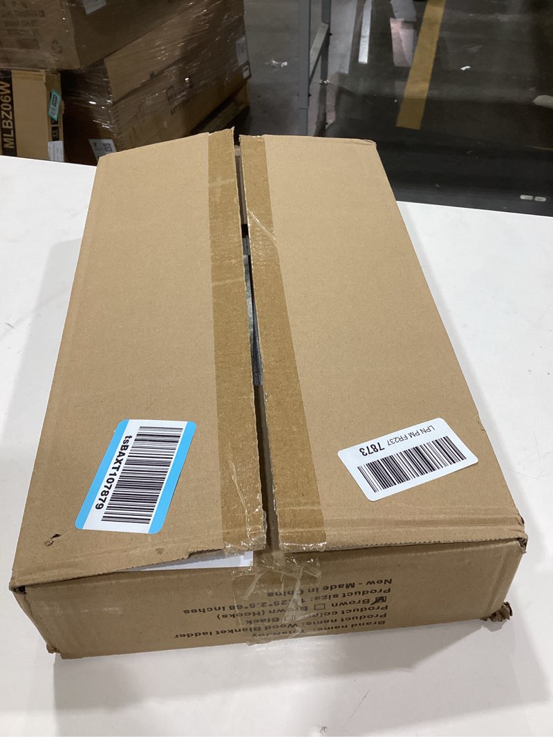 Condition photo showing Good Condition for Decorative Wooden Blanket Ladder for The Living Room and Bedroom, 5ft 8 inch, Pine Wood Quilt Ladder, 6-Tier Wall Leaning Blanket Rack Stand, Farmhouse Blanket Ladder for Home Décor N Display.(Brown) Rustic Brown