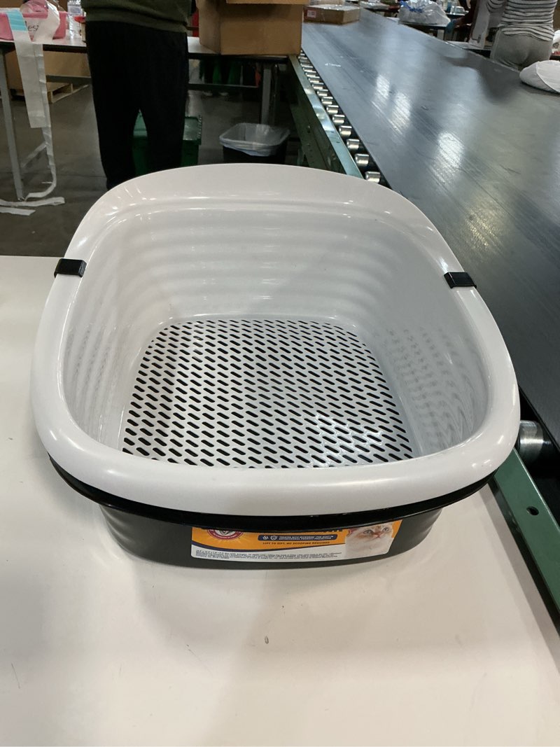 Condition photo showing Good Condition for Arm & Hammer Large Sifting Litter Box Scoop Free Cat Litter Tray with Microban, Made in USA