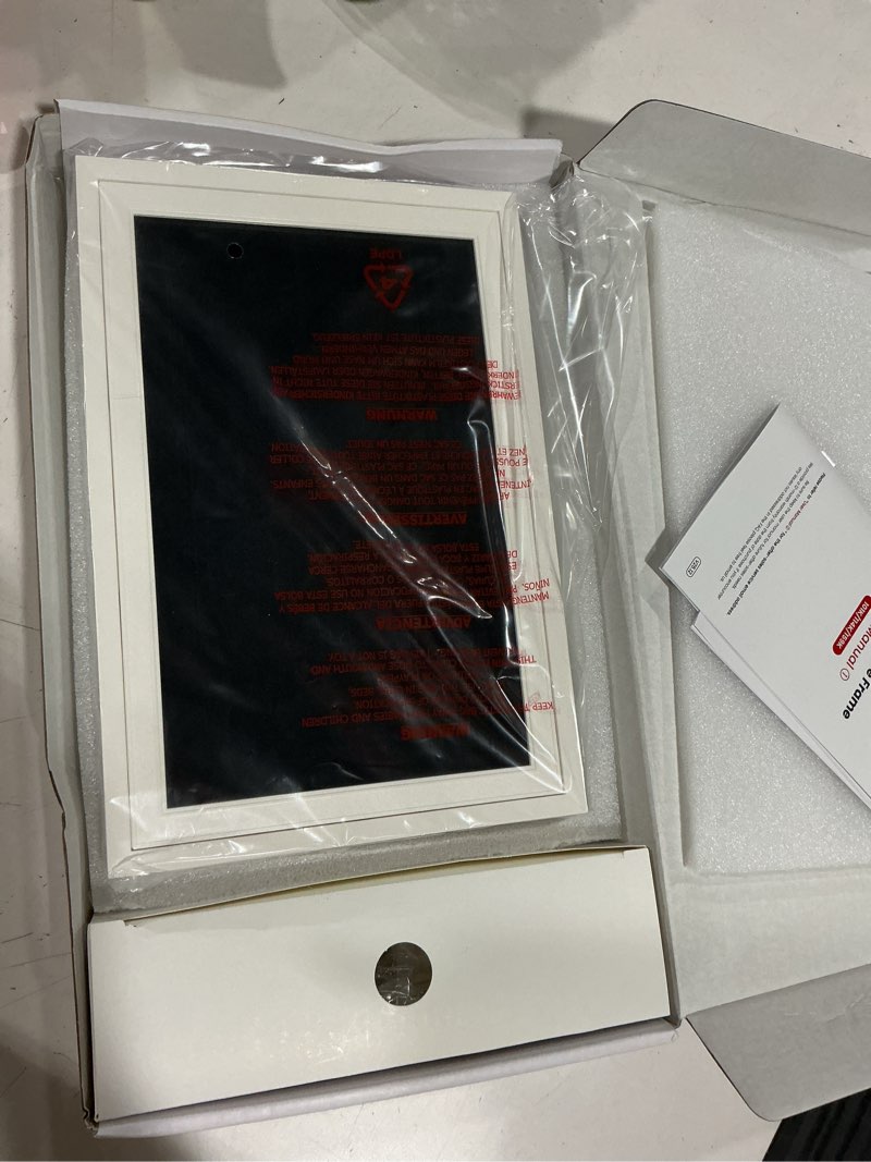 Condition photo showing Good Condition for frameo 10.1" digital picture frame with 32gb memory white wifi electronic photo frame 1280 x 800 ips hd touch screen auto-rotate slideshow wall mountable share photos/video remotely anywhere 10.1 inch white