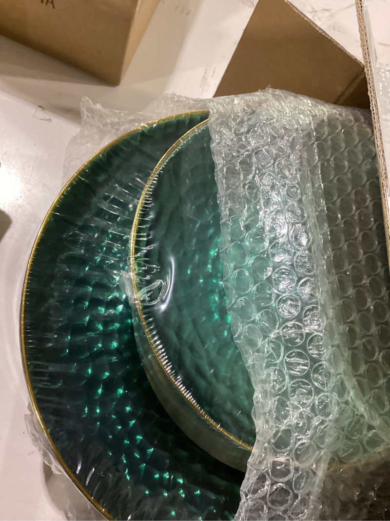 Condition photo showing Good Condition for rubtlamp 100 clear green gold plastic plates, hammered clear and gold disposable plates include 50 dessert platos, 50 dinner platos for party