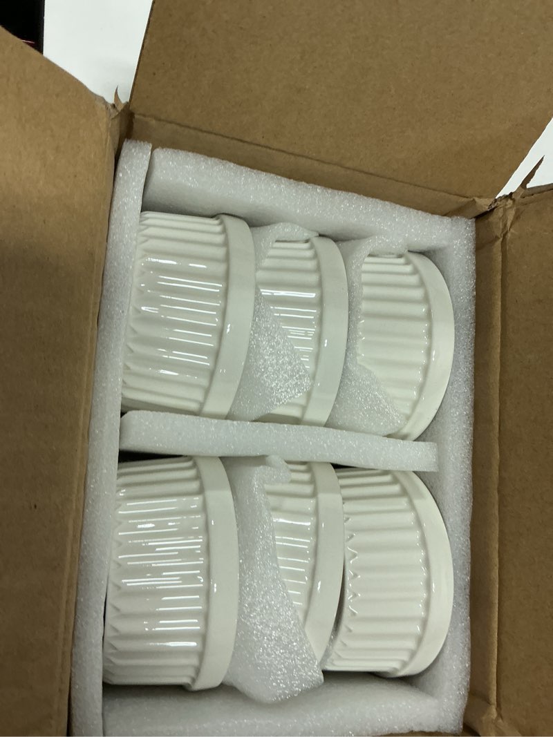Condition photo showing New/Like New for le tauci ramekins 4 oz oven safe, creme brulee ramekins, pudding custard cups souffle ramiken, dipping sauce dishes, ceramic ramekin bowls set of 6, white