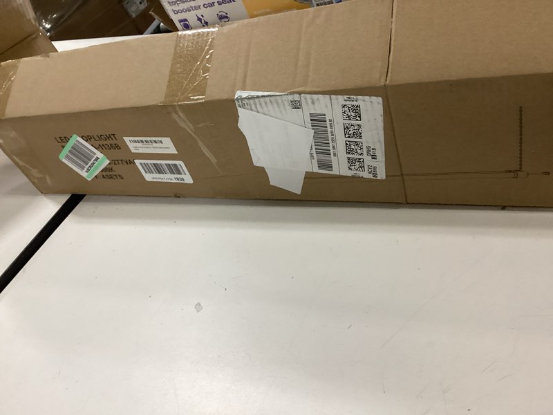 Condition photo showing Good Condition for hykolity 4 Pack Linkable LED Shop Light, 4FT 44W [300W Equivalent], 4600lm, 5000K Daylight, Plug-in Utility Bay Light Fixture, Hanging or Surface Mount, White - Energy Efficient Lighting Solution 44W White