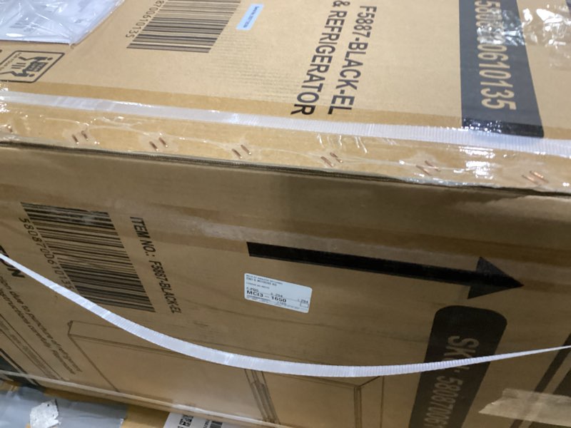 Freezer and refrigerator 