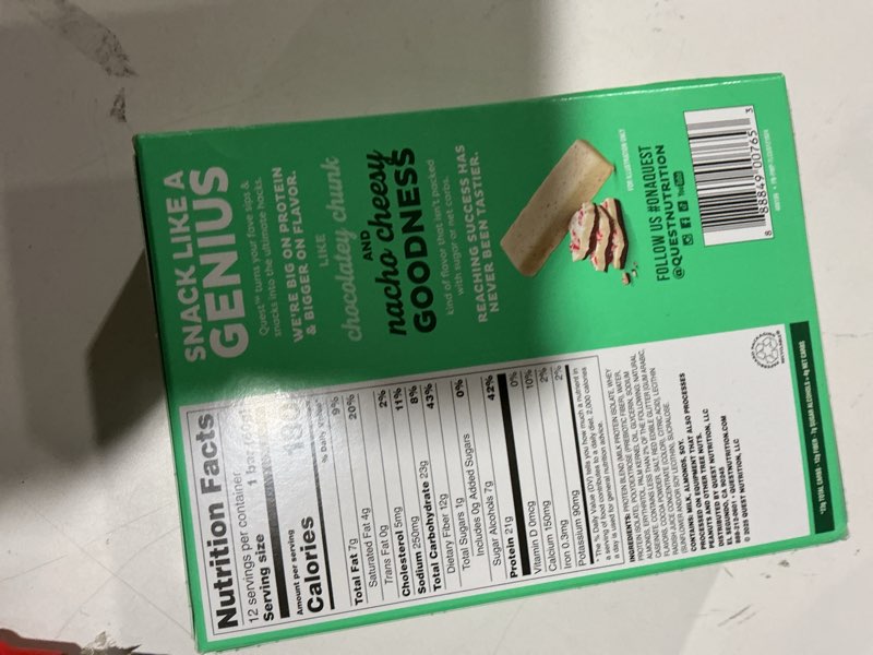 Condition photo showing Good Condition for Quest Nutrition Peppermint Bark Protein Bar, 21g Protein, 4g Net Carb, 1g Sugar, Gluten Free, 12 Count Peppermint Bark 12 Count (Pack of 1)