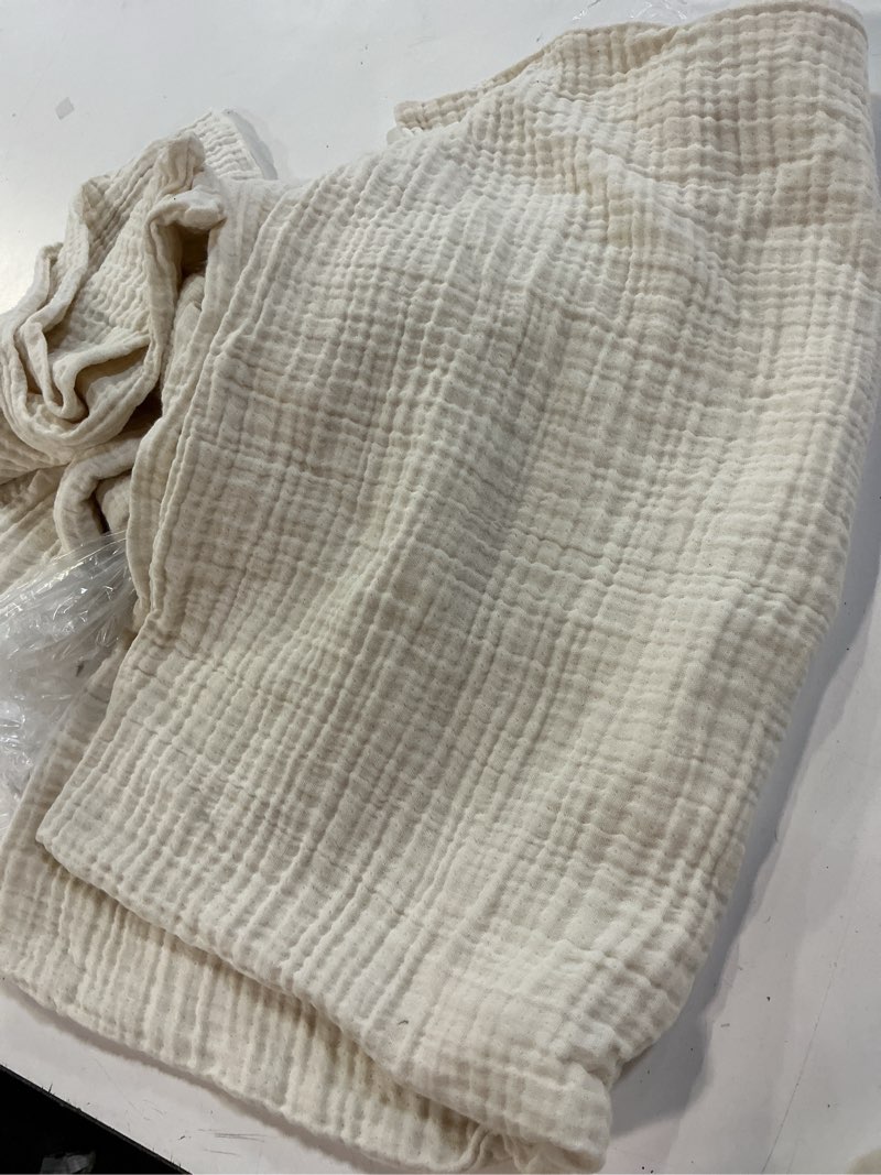 Condition photo showing As Is for organic cotton gauze dream quilt set, full/queen, undyed( incomplete only sham ))