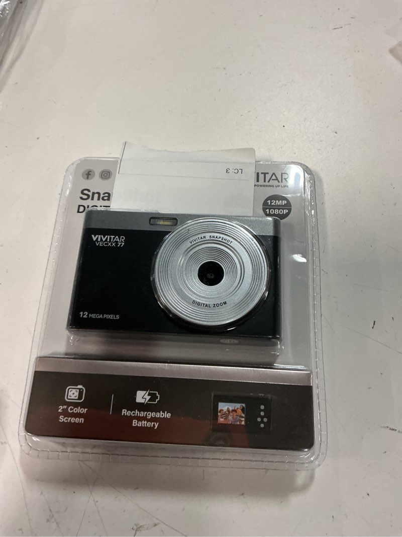 Condition photo showing As Is for vivitar snapshot digital camera - black
