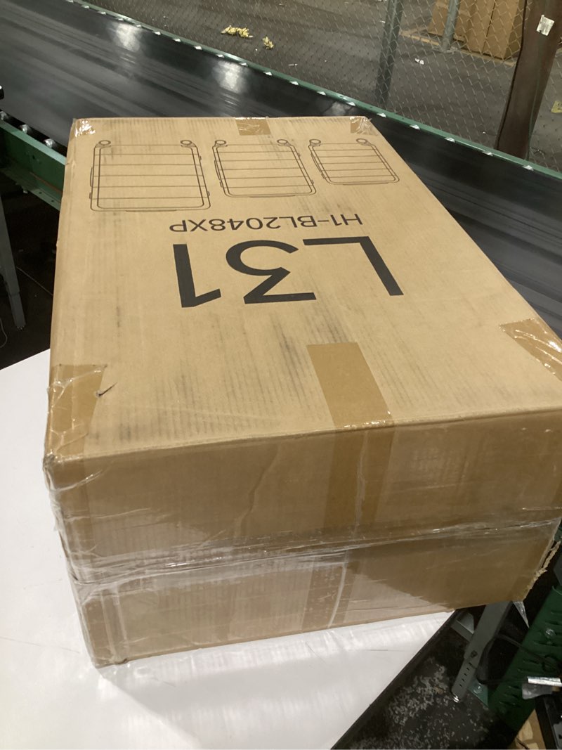 Condition photo showing Good Condition for 3 pc purple suitcase set