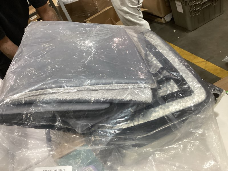 Condition photo showing New/Like New for Weatherproof & Insulated Outdoor Cat House - Seamless Base Stays Dry,Easy Assembly, Warm Shelter for Community/Outdoor Cats(Large)