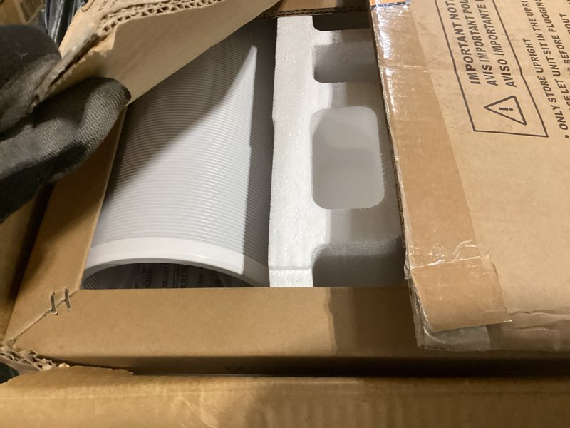 Condition photo showing Good Condition for amazon basics 4-in-1 portable air conditioner, 13500 btu (ashrae), cools up to 550 sqf, portable ac with cool/heat/dry (dehumidifier)/fan-only functions, auto mode, sleep mode, timer, white 13500 btu with heat pump