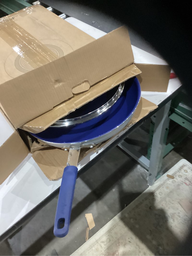 Condition photo showing Good Condition for nutrichef 14" fry pan with lid - extra large skillet nonstick frying pan with silicone handle, ceramic coating, blue silicone handle, stain-resistant and easy to clean, professional home cookware silver exterior/blue interior 14"