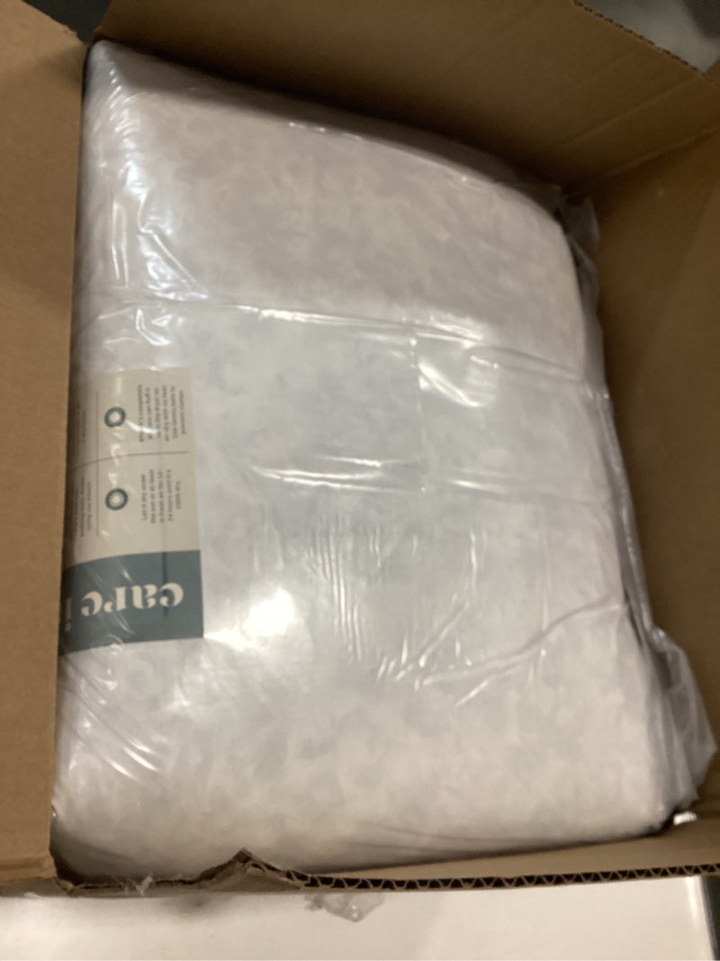 Condition photo showing New/Like New for ComfyDown 28x28 Decorative Throw Pillow Insert, Down and Feathers Fill, 100% Cotton Cover 233 Thread Count, Square Pillow Insert - Made in USA (Set of 2) White 2 Count (Pack of 1)