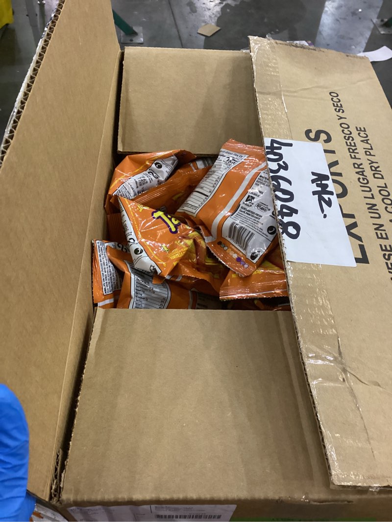 Condition photo showing New/Like New for Takis Intense Nacho 40 pc / 1 oz Multipack - Cheddar Cheese Flavored Non-Spicy Rolled Tortilla Chips - Individual Bags, Perfect for Tailgates, Parties, Lunchboxes or Lunches Intense Nacho 40 Count (Pack of 1)