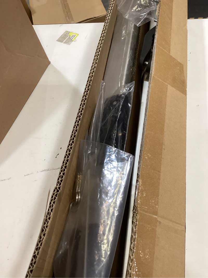 Condition photo showing Good Condition for gearantics 24.3 inch ski and snowboard rack for car roof, with tpv rubber padding and lock, fit 4 pairs of skis or 4 snowboards, mounting system fits for square/round/aero/oval cross bars, silver silver 24.3 inch
