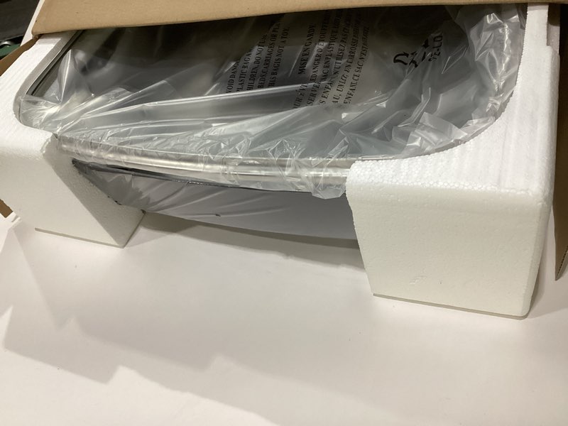 Condition photo showing New/Like New for Presto 16  Electric Foldaway Skillet