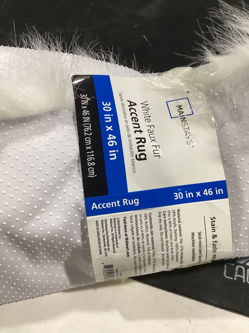 Condition photo showing Good Condition for mainstays white faux fur rug non-skid fluffy floor rug for living room, 30"x46"