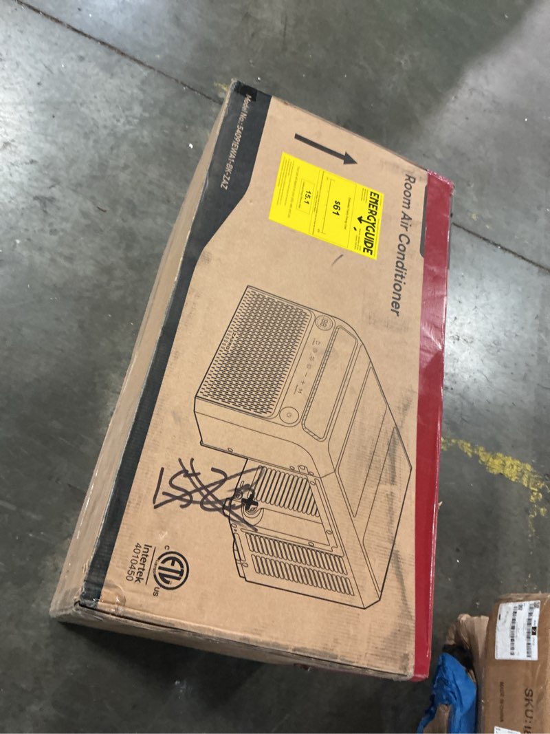 Condition photo showing New/Like New for zafro 12,000 btu u-shaped smart inverter window air conditioner with heat for rooms up to 550 sq. ft.