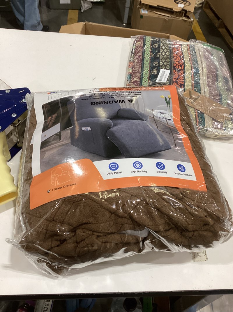 Condition photo showing New/Like New for VANSOFY Oversized Recliner Chair Cover, 4-Pieces Stretch Recliner Covers for Recliner Chair Soft Reclining Chair Slipcover Jacquard Pattern Furniture Protector for Dogs Cats(Light Coffee) Light Coffee 1 Seater--X Large
