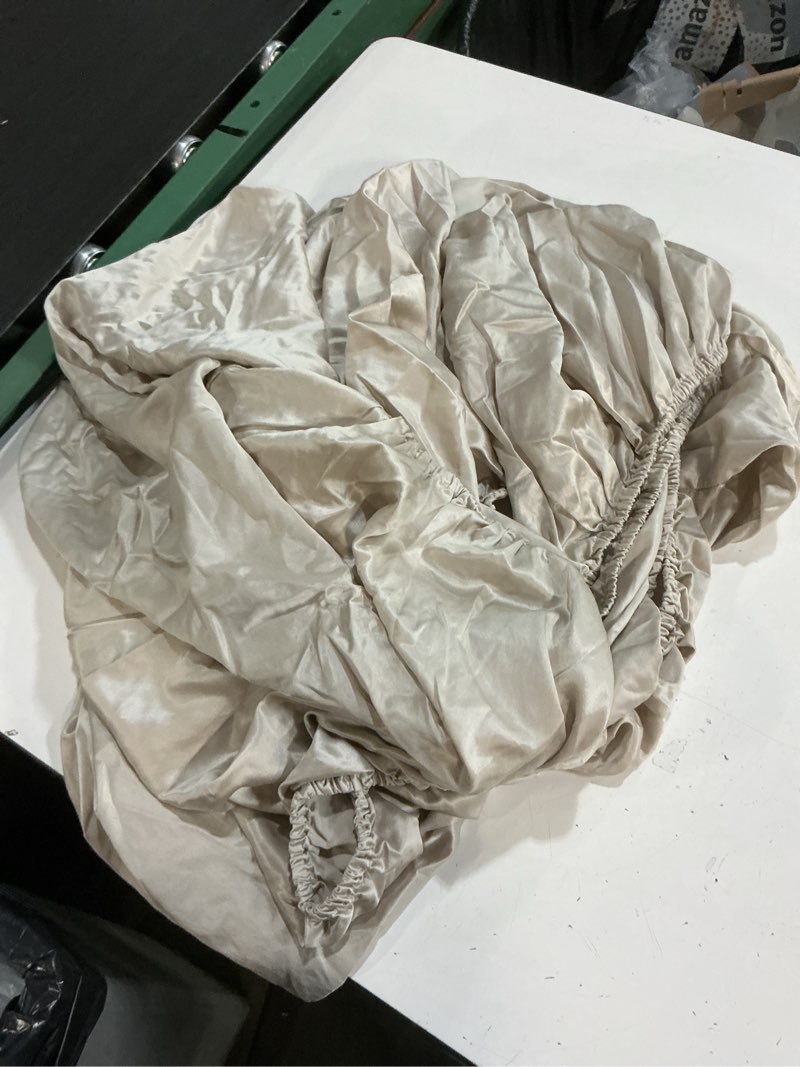 Condition photo showing As Is for quince european linen sheet set (incomplete missing piece )twin