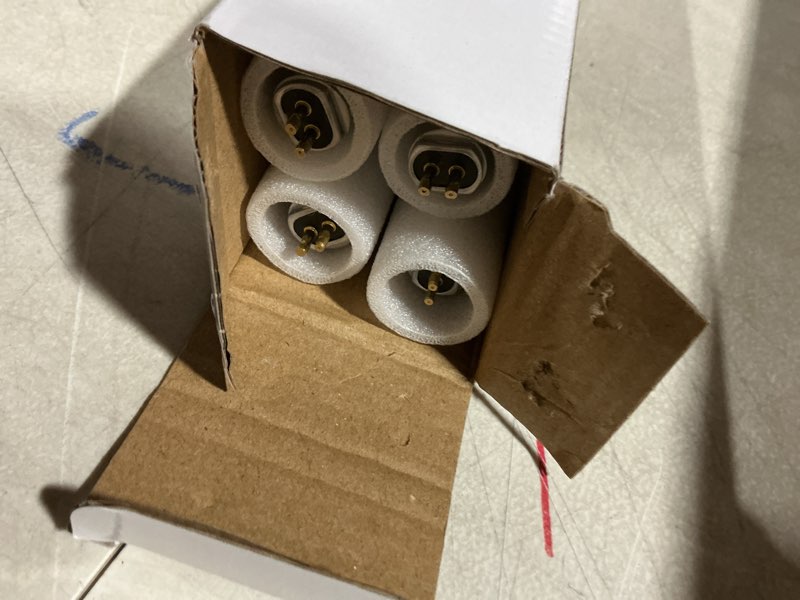Condition photo showing Good Condition for Bluex Bulbs 4 Pack F14T5/830 14W 22 Inch T5 Fluorescent Tube Light Bulb 3000K Warm White Mini Bi-Pin (G5) Base Straight Tube Light Bulb