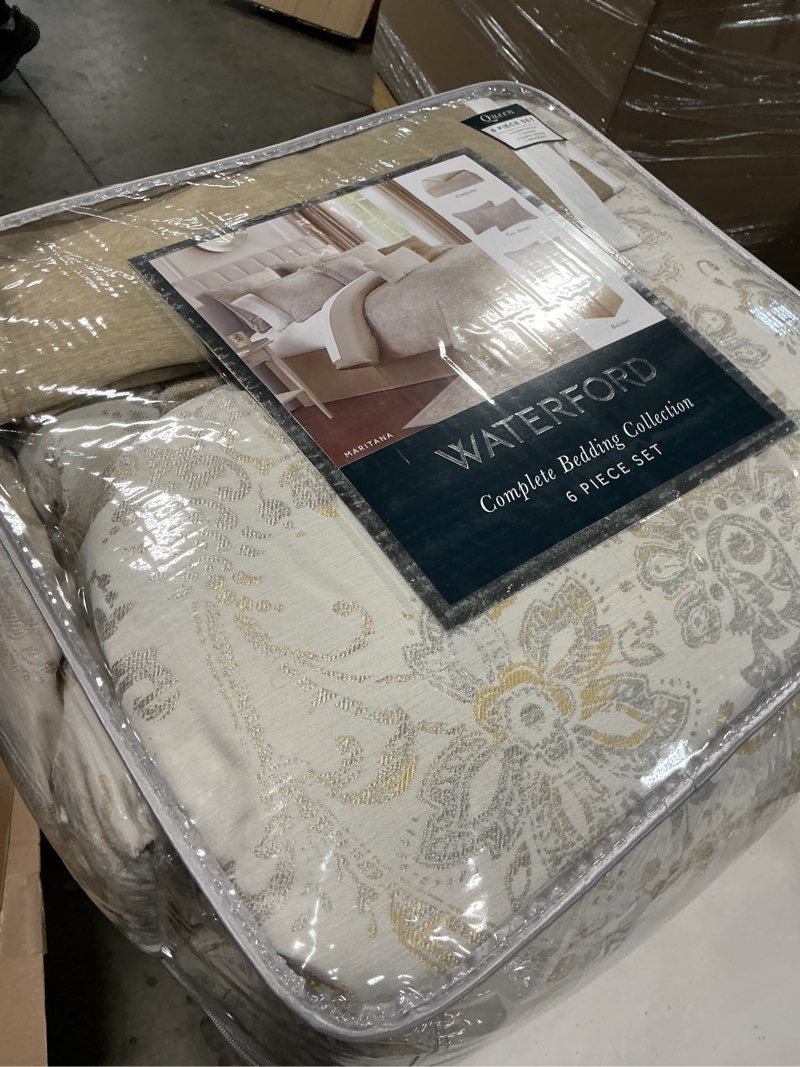 Condition photo showing Good Condition for Waterford Maria 6PC Queen Comforter Set