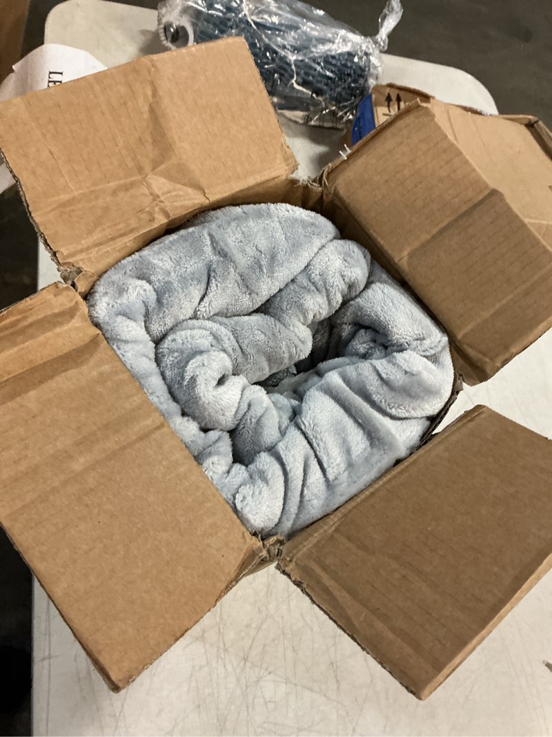 Condition photo showing Good Condition for sherpa fleece blanket twin size - reversible sherpa fleece twin blanket - super soft, double sided for bed, sofa, couch - thick, warm, fuzzy and plush - luxurious bedding for winter - grey, 60" x 80" 01 - grey twin (60" x 80")