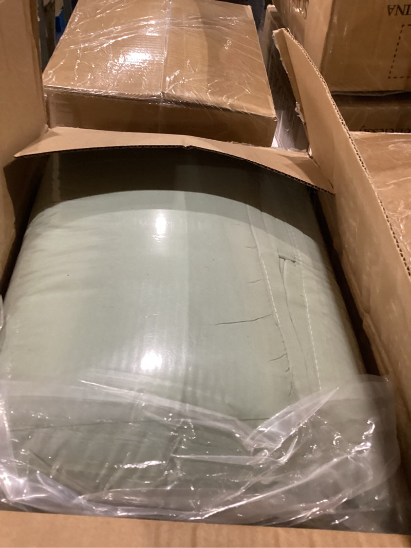 Condition photo showing Good Condition for Oversized California King Comforter Set 120x120, Extra Large King Size Quilts 3 Pieces Lightweight Reversible Down Alternative Comforter for All Season with 8 Corner Tabs -Sage Sage Oversized California King Plus similar to picture 