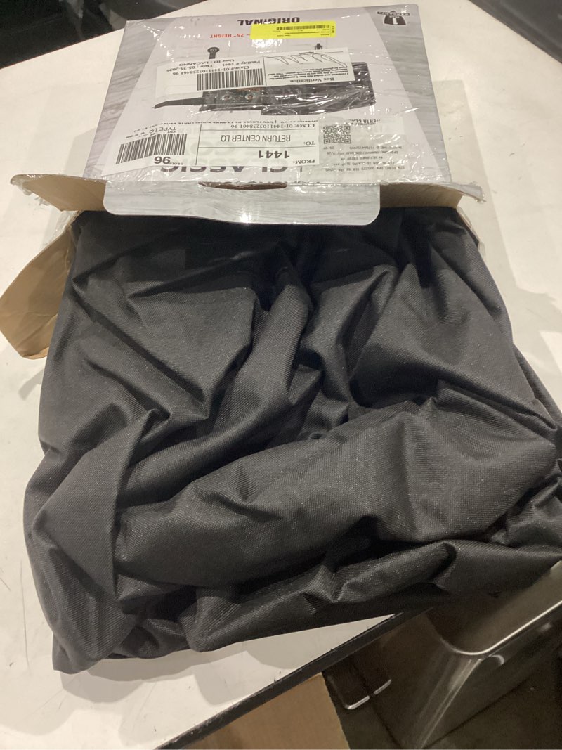 Condition photo showing Good Condition for blackstone black griddle cover for blackstone 36 in.