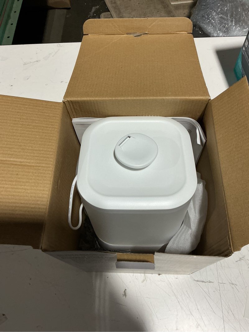 Condition photo showing Good Condition for safety 1st easy-fill cool mist humidifier, white