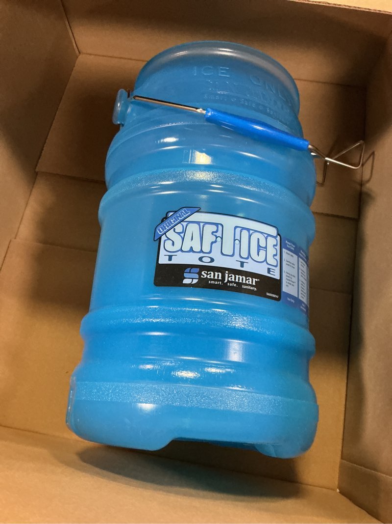 Condition photo showing Good Condition for san jamar saf-t-ice bpa free ice tote with ice machine hanger for bars, restaurants, kitchens, and fast food, polycarbonate, 6 gallons, blue 6 gallons pack of 1, bpa free