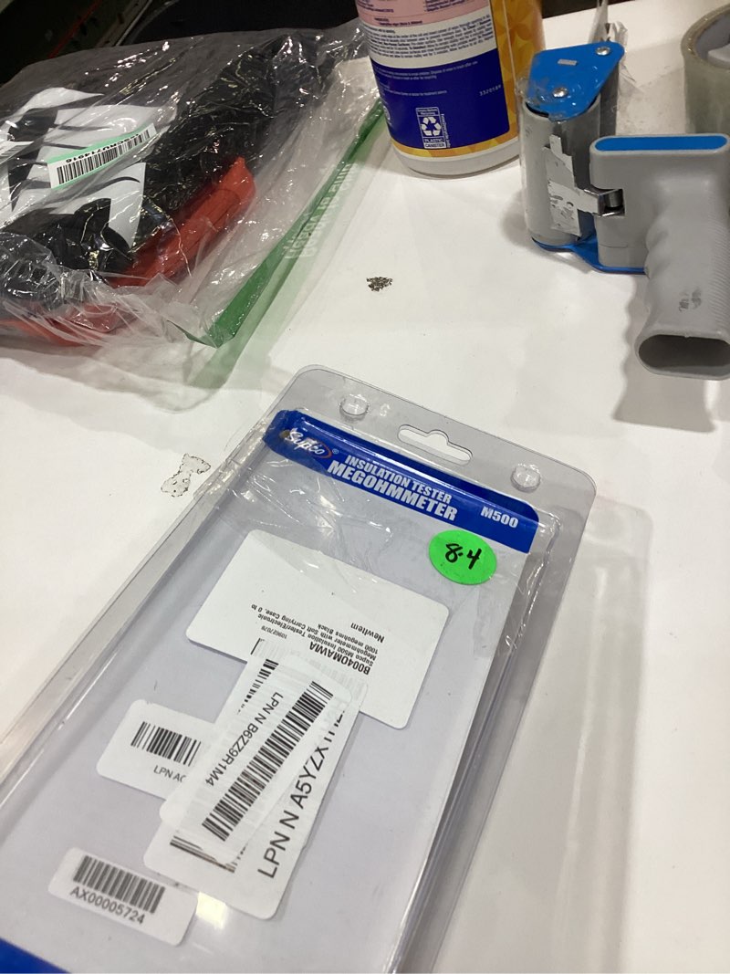 Condition photo showing Good Condition for supco m500 insulation tester/electronic megohmmeter with soft carrying case, 0 to 1000 megohms black