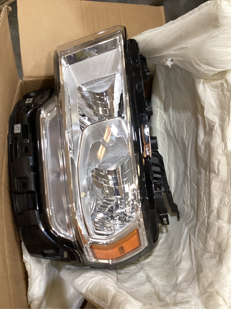 Condition photo showing Good Condition for headlights assembly compatible with dodge ram 2500 3500 2019-2024,headlamp halogen driver side replacement ch2502334 68360177ae?chrome bezel?
