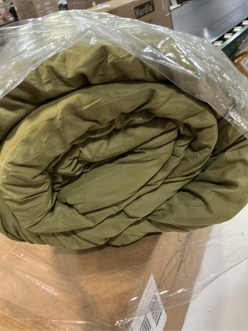 Condition photo showing Good Condition for rosgonia queen comforter set olive green, 3pcs bedding sets queen (1 boho olive comforter & 2 pillowcases), all season lightweight blanket quilt queen comforter 90"x90" olive green