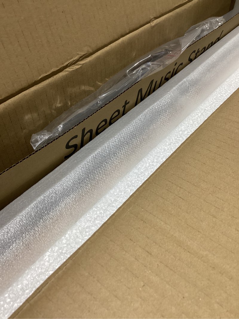 Condition photo showing Good Condition for The ONE Smart Keyboard COLOR 61 Lighted Keys Piano Keyboard, Electric Piano for Beginners with 256 Tones, 64 Polyphony, Built-in LED Lights and Free Apps (Black) Classic Black