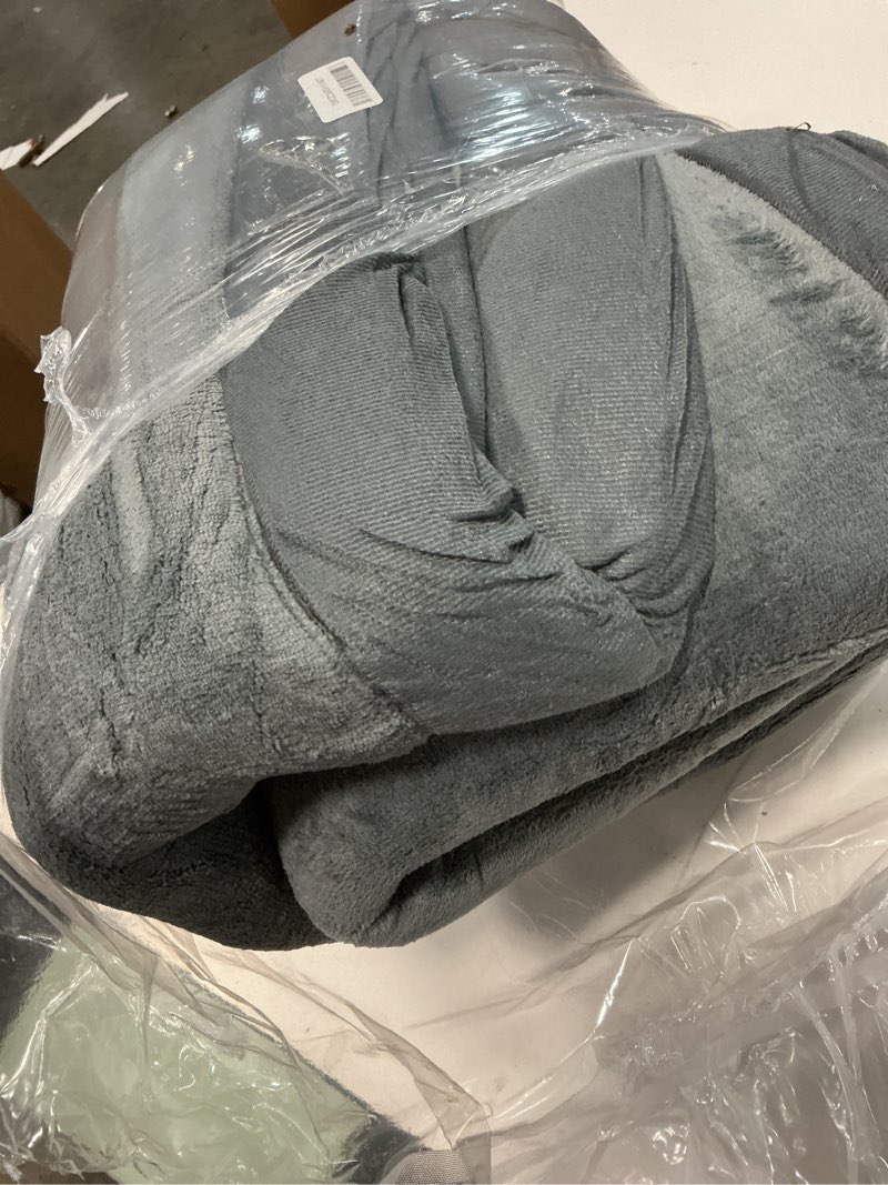 Condition photo showing As Is for Mallify Ultra Soft 1.3" Thick Baby Play Mat for Floor, Large Velvet 50x50 Playpen Mat, Baby-Safe & Non-Slip Tummy Time Mat, Crawling Mat for Babies, Toddlers, Infants, Kids, Easy Care, 50"x50", Gray 50"x50"x1.3"