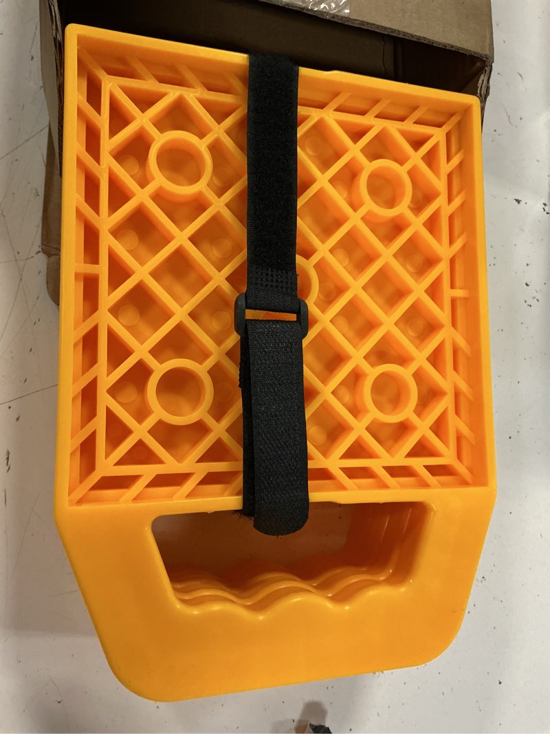 Condition photo showing Good Condition for aivwumot rv stabilizing jack pads rv leveling blocks with easy grip handle | for camper,rv,travel trailer yellow help prevent jacks from sinking (4)