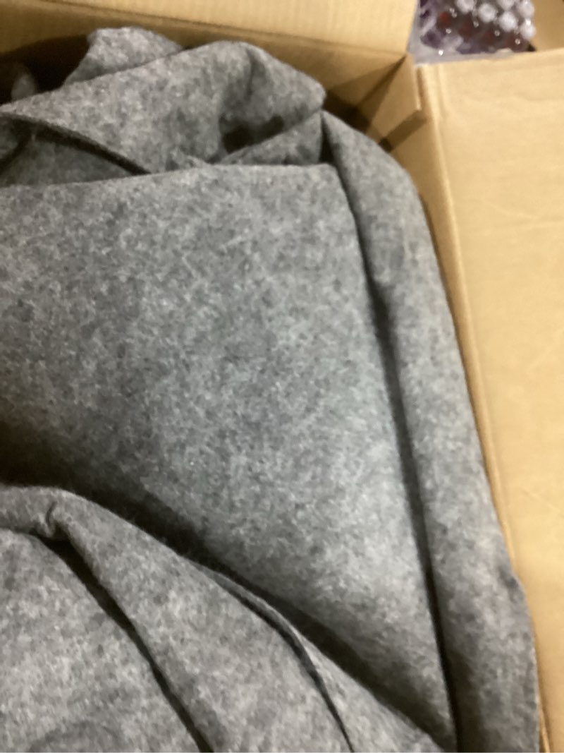Condition photo showing Good Condition for Extra Large Area Rug Liner, 8 x10 Foot Thick Felt Pad for All Floors, Keeps Rugs Softly and Securely in Place