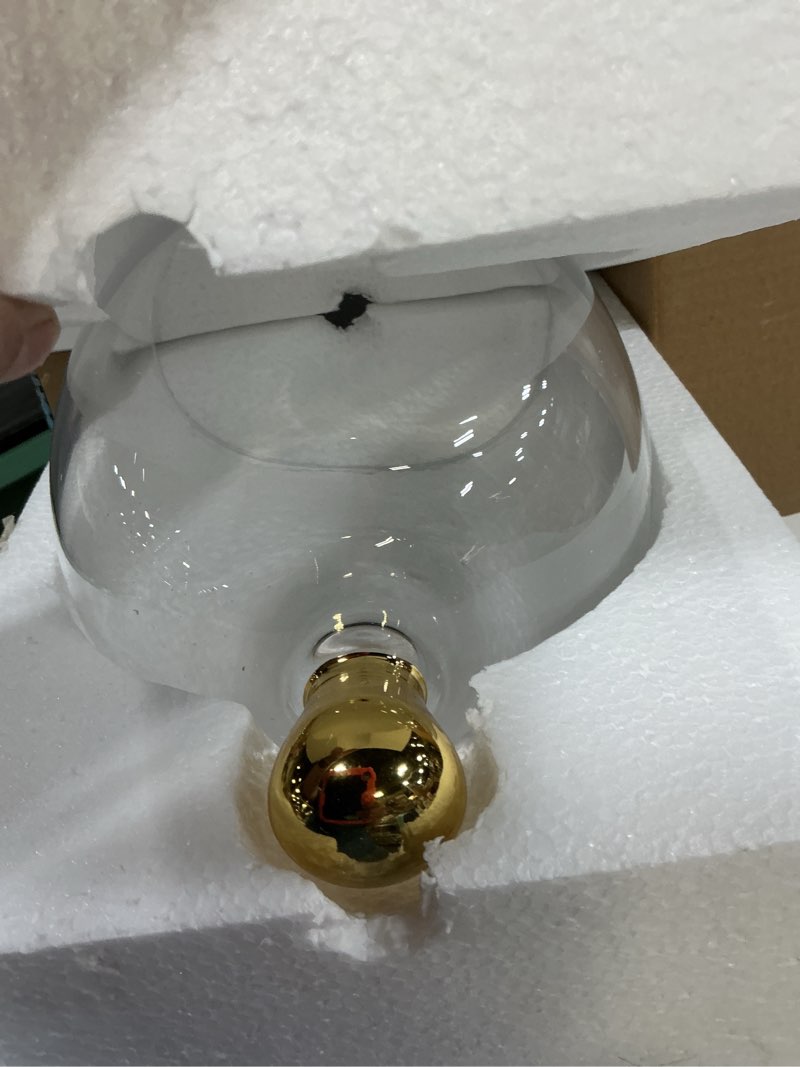 Condition photo showing Good Condition for Santa Barbara Design Studio Glass Dome Food Cover Gold Knob Cloche, Large, Clear Large Clear